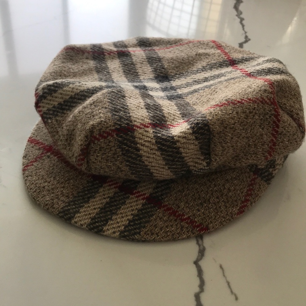 Burberry newsboy hat